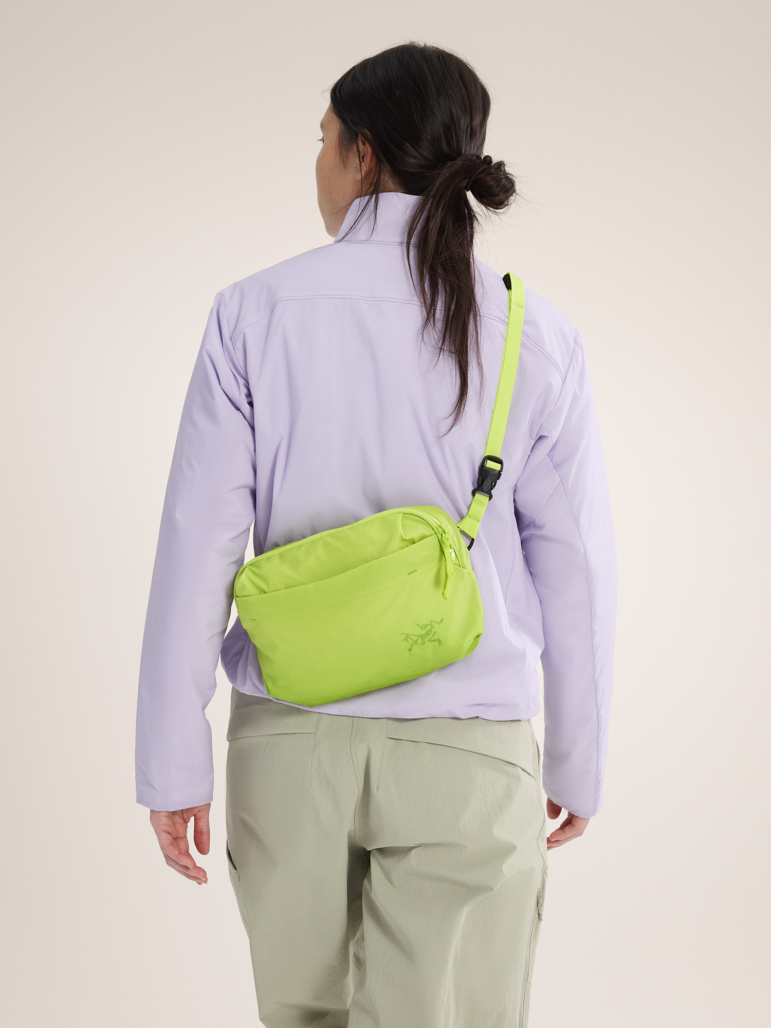 S26-X000010359-Heliad-Crossbody-Mantis-Front-View